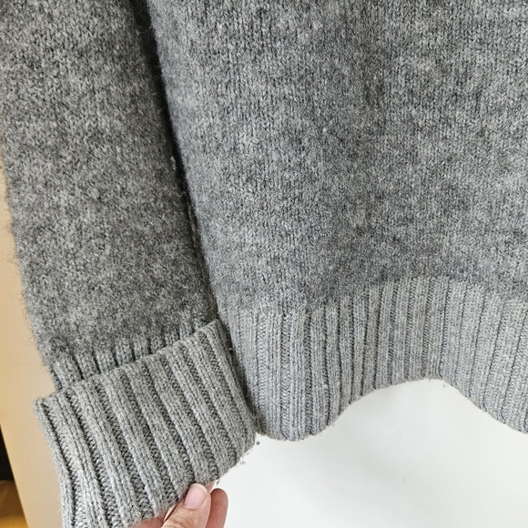 Cynthia Rowley Cream and Gray Men's Sweater - Picture 2 of 5